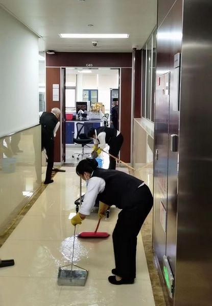 及时响应 及时解决 及时服务 集团后勤服务部积极贯彻落实云南中烟“一盘棋”记略